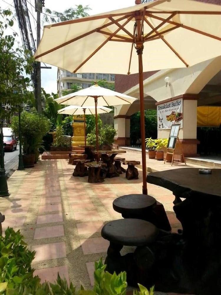 Mike Beach Resort Pattaya Εξωτερικό φωτογραφία