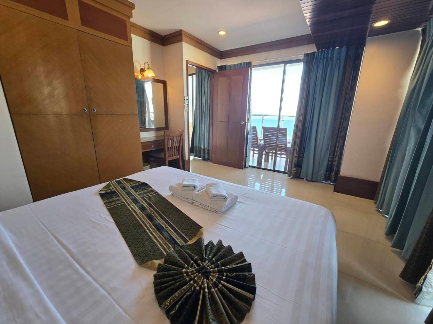 Mike Beach Resort Pattaya Εξωτερικό φωτογραφία