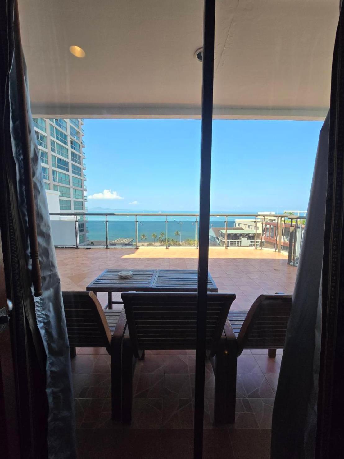 Mike Beach Resort Pattaya Εξωτερικό φωτογραφία
